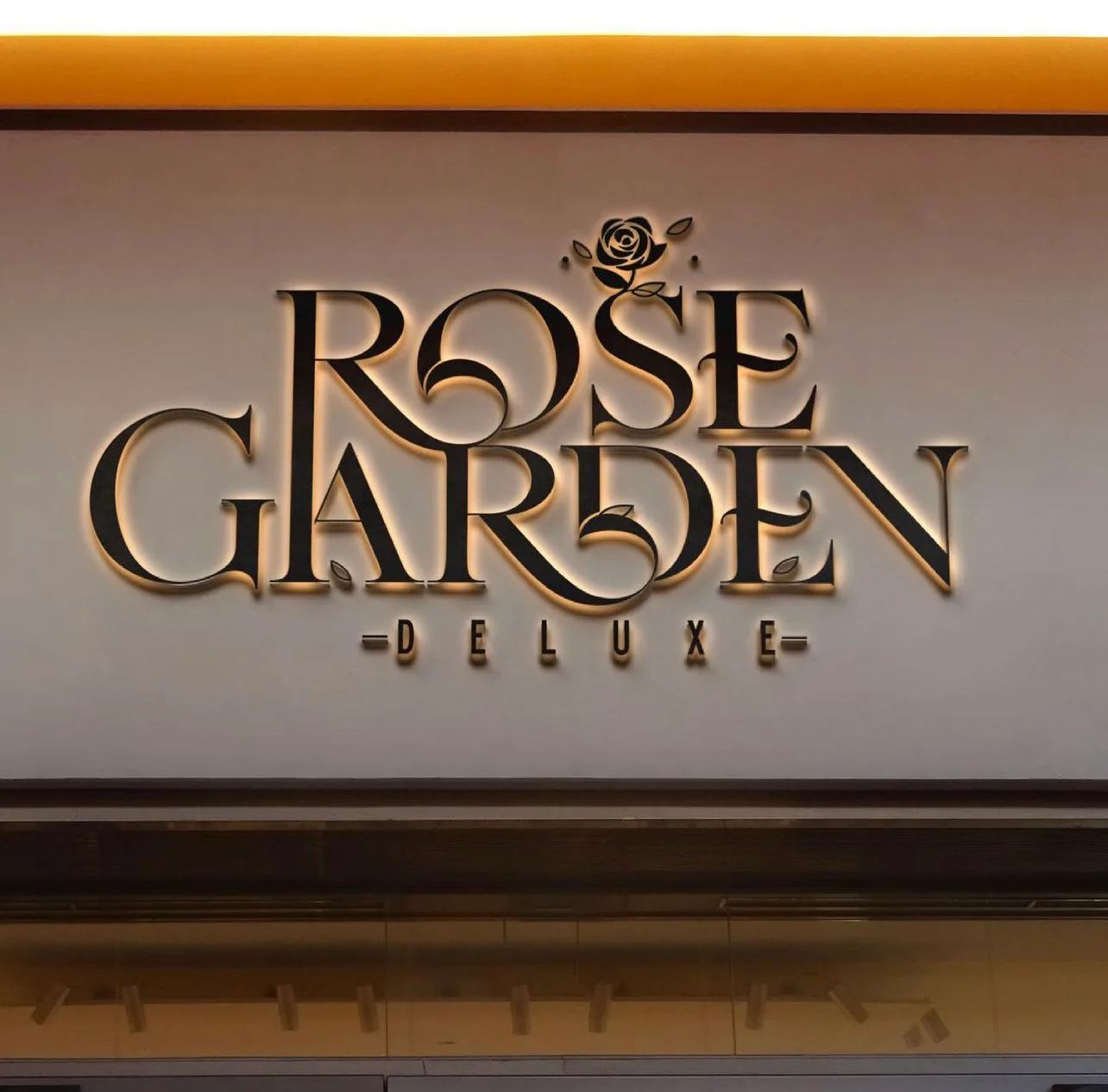 Rose Garden Deluxe